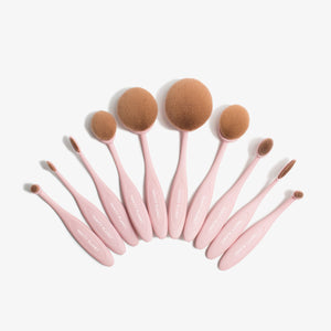 Blend Party | Oval Makeup Brush Kit.